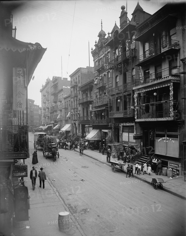 Mott St., New York, ca 1900. Creator: Unknown.