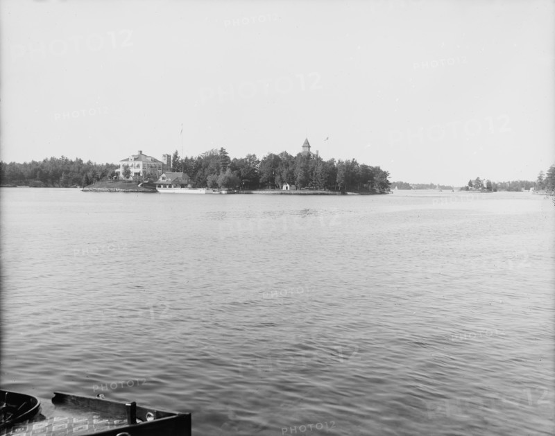 Neh-mahdin [i.e. Neh-Mahbin], Thousand Islands, St. Lawrence River, (1901?). Creator: Unknown.