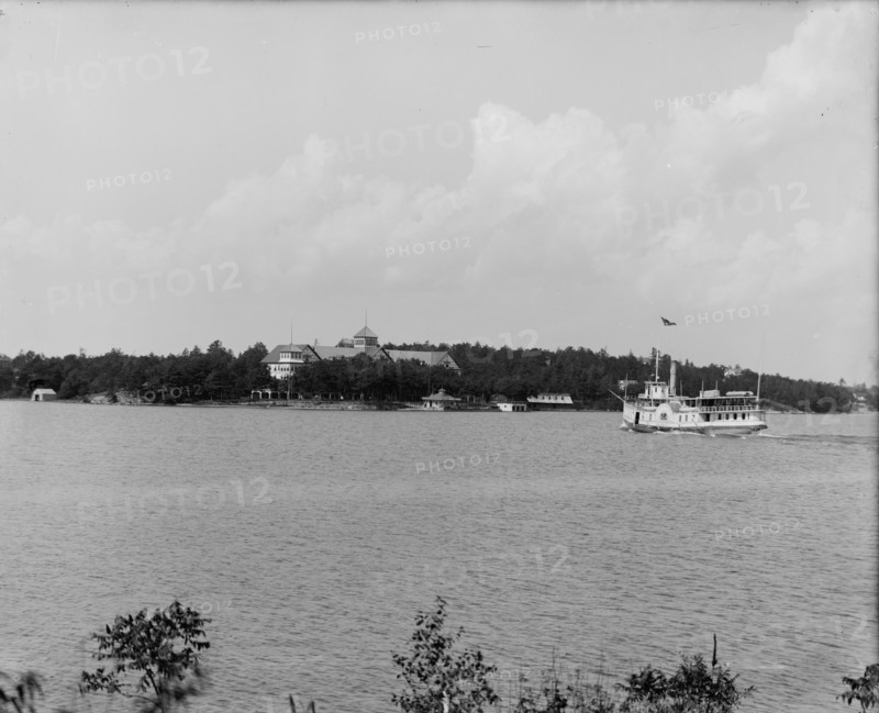 Murray Hill Hotel, Thousand Islands, (1901?). Creator: Unknown.