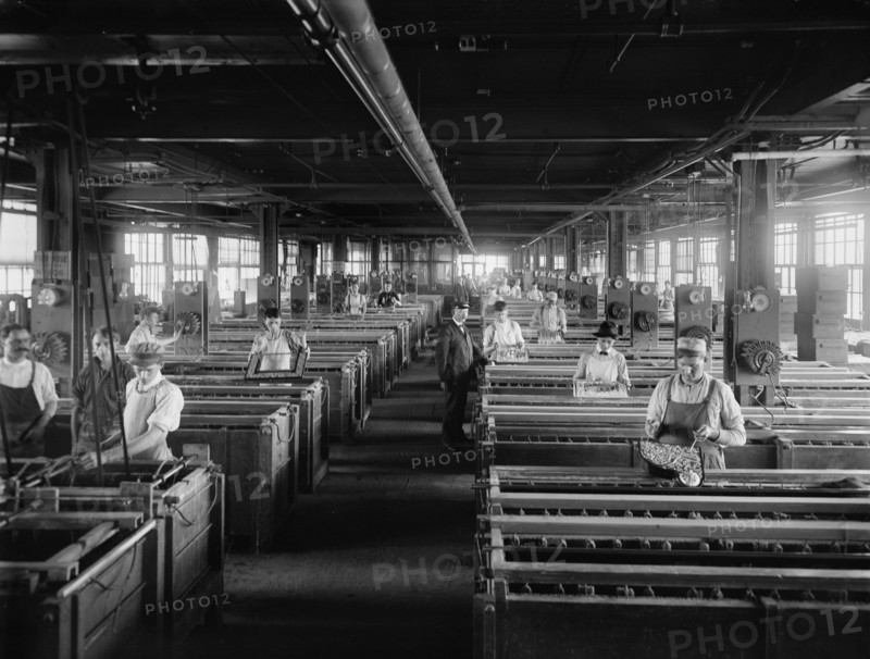 Plating department, National Cash Register [Company], Dayton, Ohio, (1902?). Creator: Unknown.