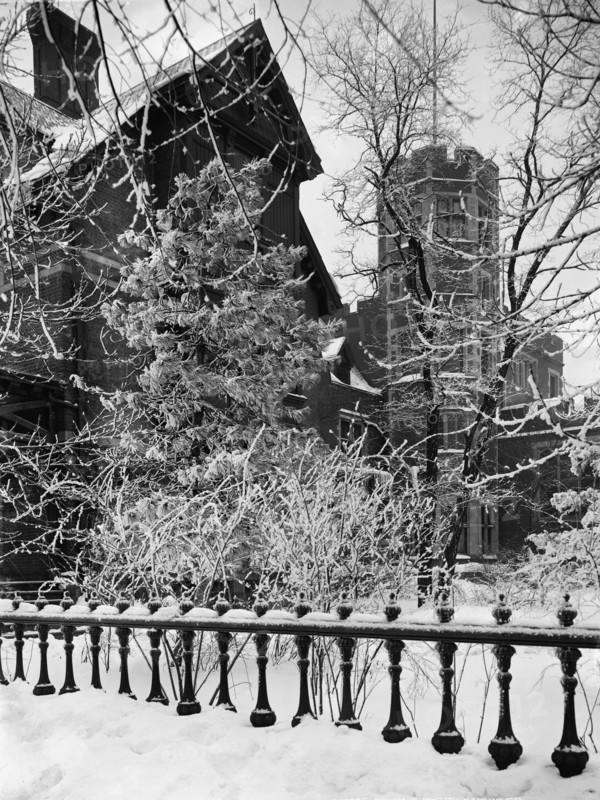 James E. Scripps house in snow, Detroit, Mich., between 1900 and 1905. Creator: Unknown.