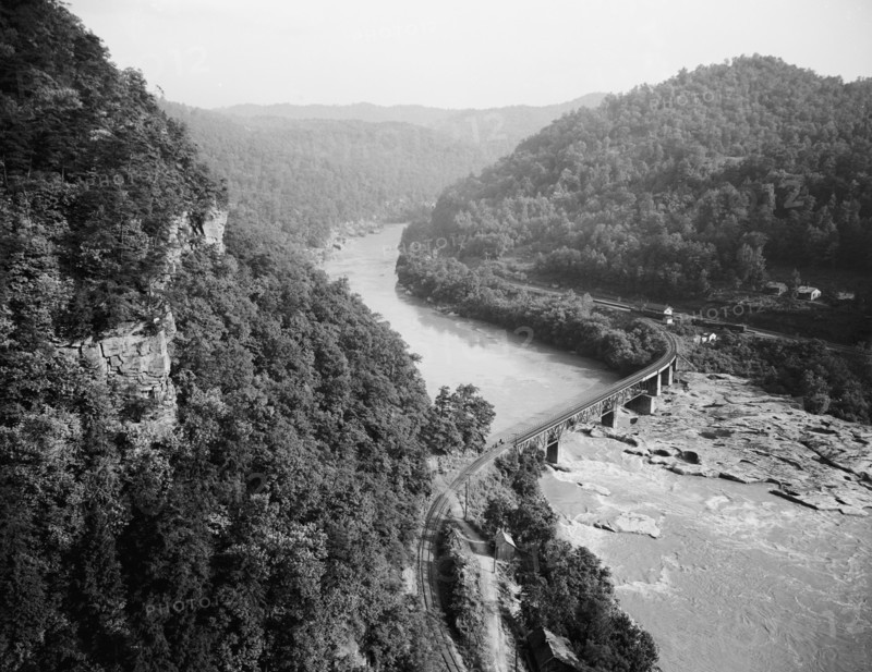 New River canyon, Gauley, W. Va., c.between 1910 and 1920. Creator: Unknown.
