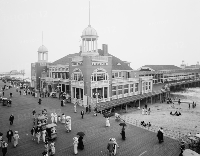 Steel Pier, Atlantic City, N.J., c.between 1910 and 1920. Creator: Unknown.