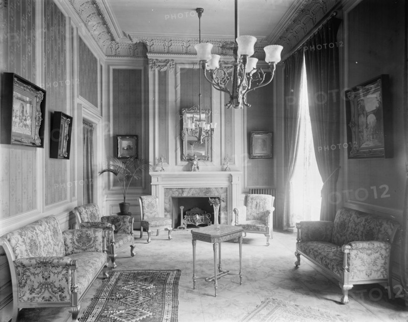 Parlor, Hotel Latham, New York, N.Y., between 1905 and 1915. Creator: Unknown.