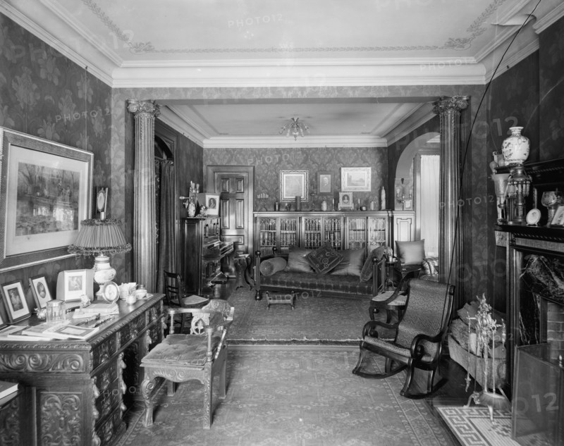 Residence of Hervie Wetzel, Detroit, Mich., between 1905 and 1915. Creator: Unknown.