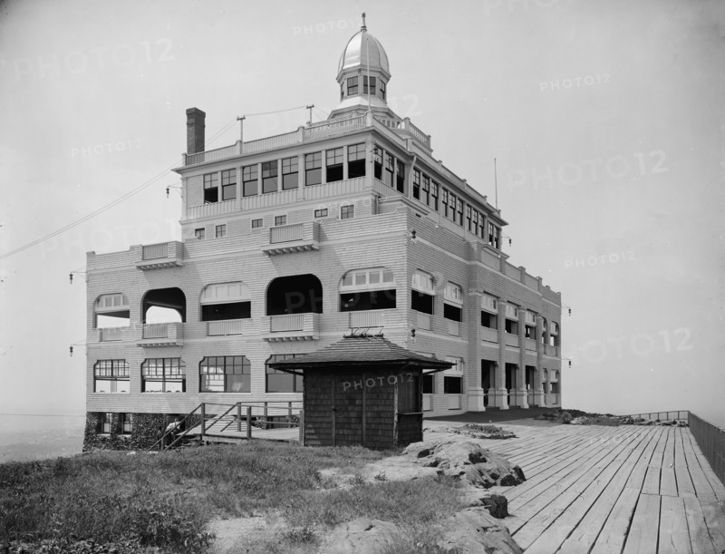 Mt. Tom Mountain House, Mass., between 1900 and 1905. Creator: Unknown.