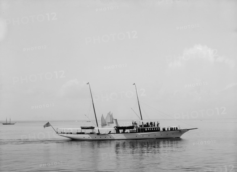 Kanawha, Glencove [sic], N.Y.Y.C. [New York Yacht Club], 1897 Aug 7. Creator: John S Johnston.