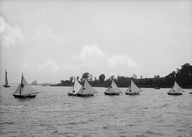 Dory start, I.H. Reg., 1898 July 30. Creator: Unknown.