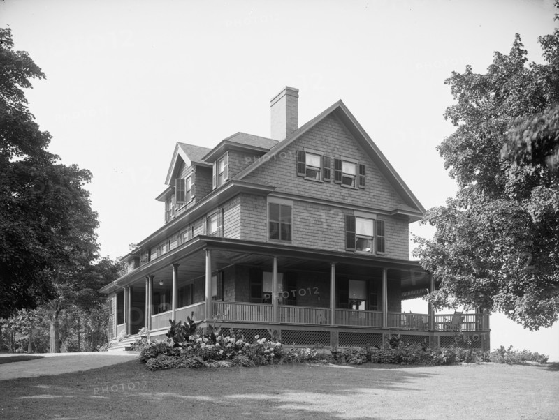One of the cottages, Hotel Champlain, N.Y., between 1900 and 1910. Creator: Unknown.