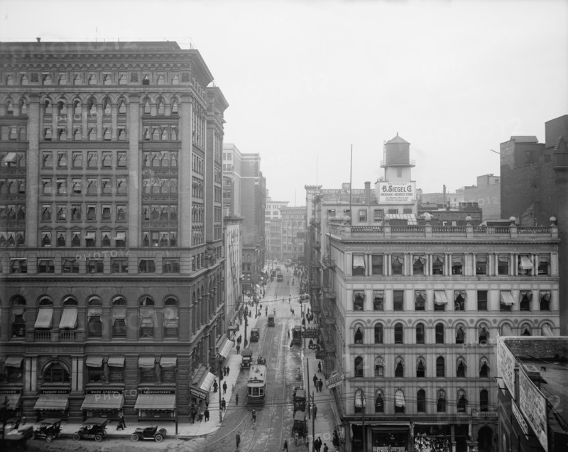 Street, Detroit, Mich., between 1900 and 1910. Creator: Unknown.