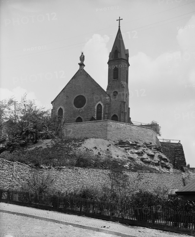 Cathedral of the Immaculate Conception, Cincinnati, Ohio, c1907. Creator: Unknown.