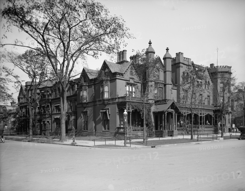 Castle Inn, Buffalo, N.Y., between 1900 and 1910. Creator: Unknown.