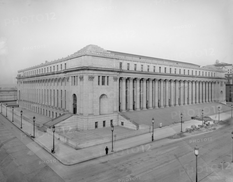 Post Office, New York City, between 1910 and 1920. Creator: Unknown.