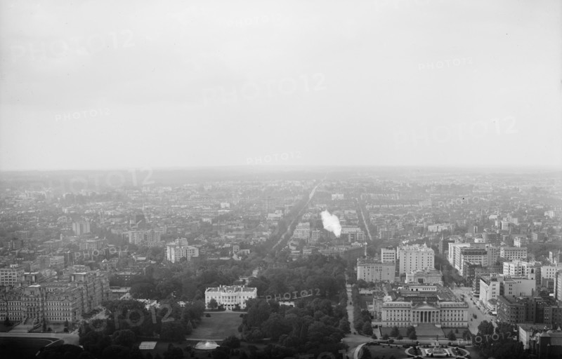 White House from the Washington Monument, Washington, D.C., between 1900 and 1920. Creator: Unknown.