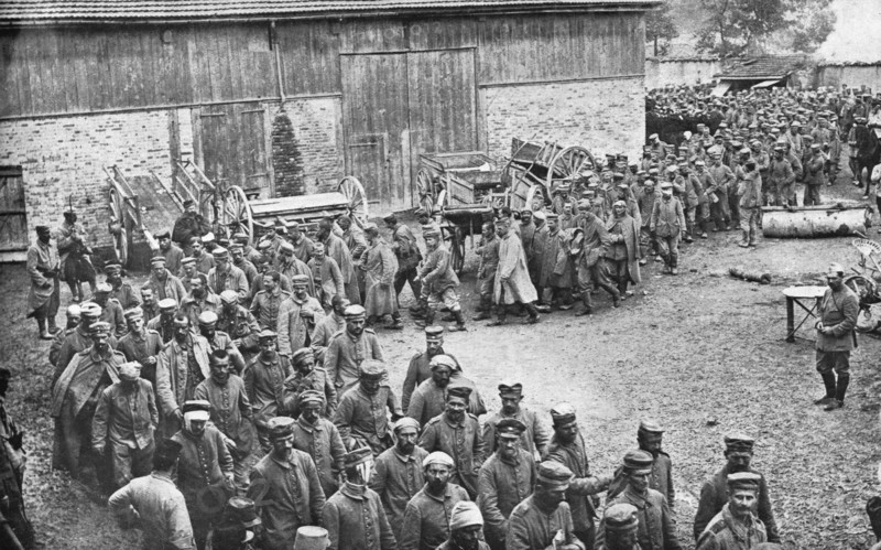 'La bataille de Champagne; Quelques-uns des 12,000', 1915 (1924). Creator: Unknown.