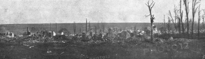 'Offensive en Artois; La lisiere Ouest de Souchez, apres les combats de fin septembre 1915', (1924). Creator: Unknown.