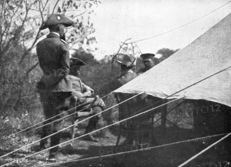'En Afrique, La capitulation du Sud-Ouest Africain Allemand.., 1915 (1924). Creator: Unknown.