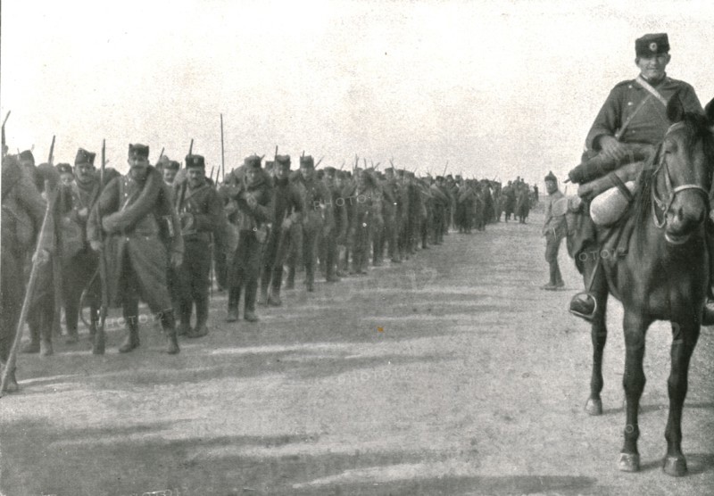 'A Salonique; Tandis que la plus grande partie de l'armee serbe, equisee par sa..., 1916 (1924) Creator: Unknown.