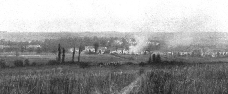 'Le Champ de Bataille; La preparation d'artillerie allemande sur Malancourt et..., 1916 (1924) Creator: Unknown.