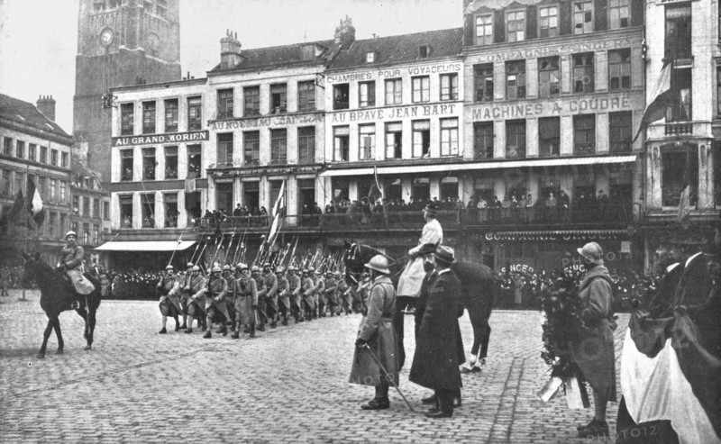 'Le Retour des Vainqueurs; A Dunkerque: revue du 110e d'infanterie, le 9 mars 1919..., 1919. Creator: Unknown.