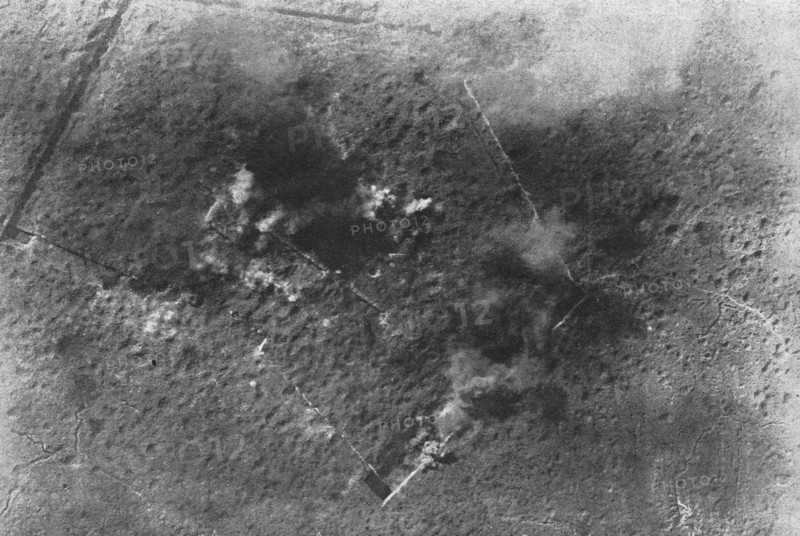 ''Le Fort de Douaumont. La veille de notre attaque, 21 mai, a 3 h. 1/2 du soir', 1916. Creator: Unknown.