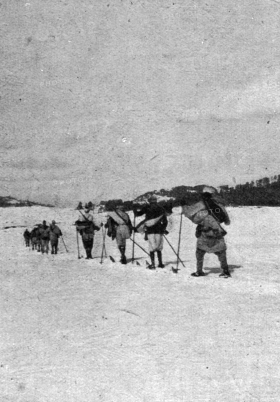 'Les Alpins Marocains; Une equipe de skieurs marocains assurant la liaison entre Timhadit..., c1916. Creator: Unknown.