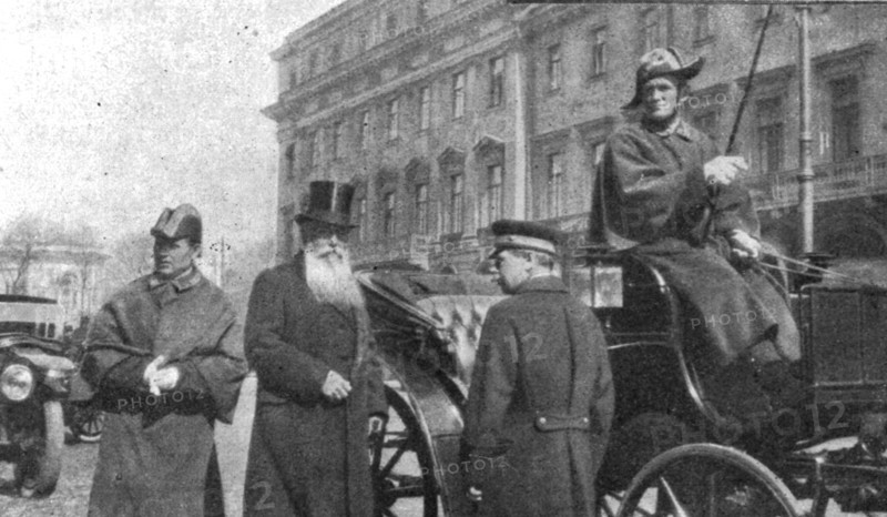 'France et Russie; M. Pachitch a Petrograd: L'Illustre premier ministre serbe, lui aussi..., 1916. Creator: Unknown.