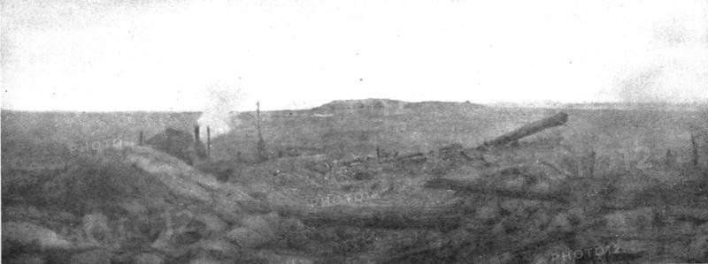 'La victoire de Douaumont; le fort de Vaux vu a 250 metres, le 24 octobre, avant la deuxieme..., 191 Creator: Unknown.