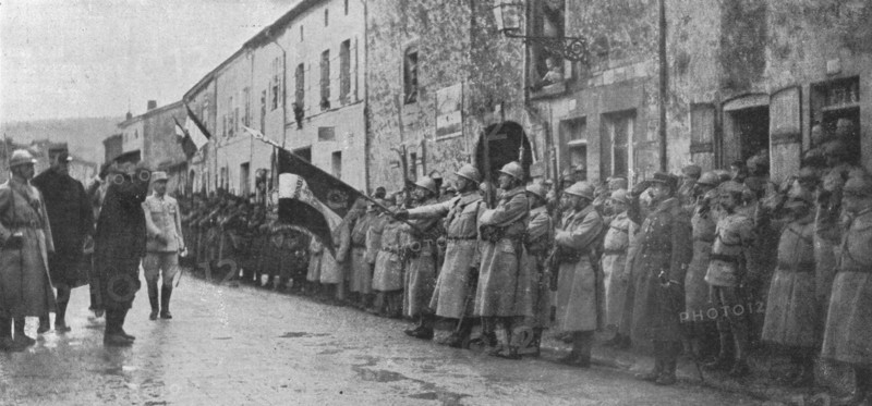 'M. Poincare a Verdun; le President de la Republique, entoure des generaux Guyot de Salins..., 1916. Creator: Unknown.