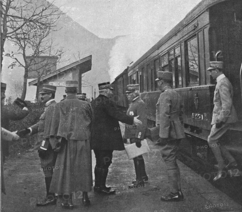 'L'entrevue des generaux Cadorna, Joffre et de Castelnau a Saint-Michel-de-Maurienne; le..., 1916. Creator: Unknown.