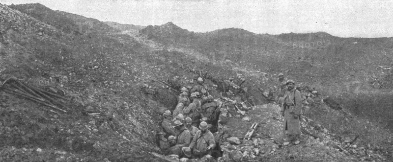 'L'attaque du 24 octobre dans le secteur du bois fumin; une heure apres l'attaque, le poste..., 1916 Creator: Unknown.