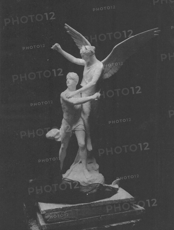 ''Gloria Victoribus; Maquette de la derniere oeuvre d'Antonin Mercie, auteur du "Gloria Victis". Creator: Manuel.