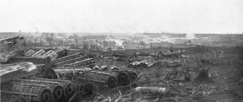 'Emplacement d'une batterie allemande de gros calibre enlevee par le 28e chasseurs..., 1916. Creator: Unknown.