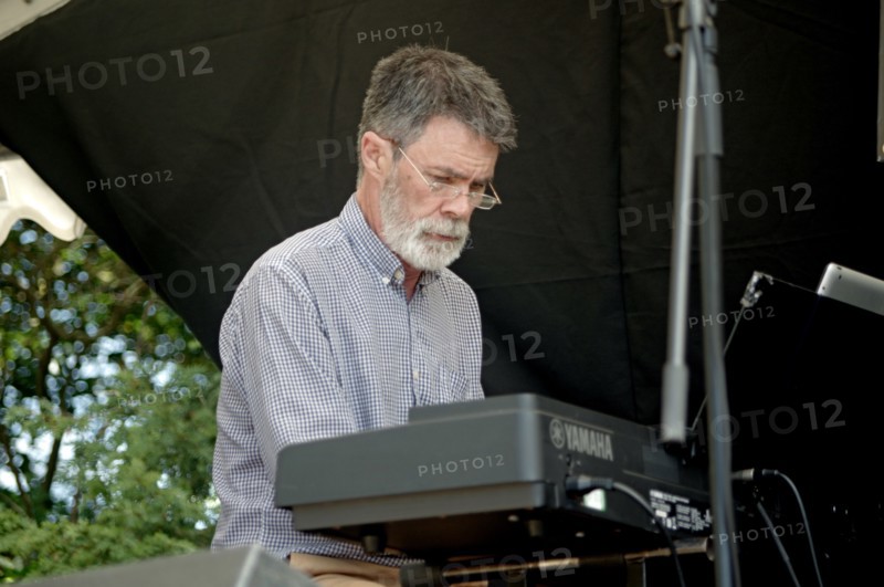 Andy Cleyndert, Alan Barnes Trio, Battle Jazz Weekend, Battle, East Sussex, 24 July 2022. Creator: Brian O'Connor.