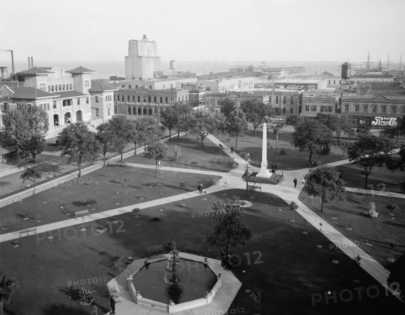 Plaza and harbor, Pensacola, Fla., c.between 1910 and 1920. Creator: Unknown.
