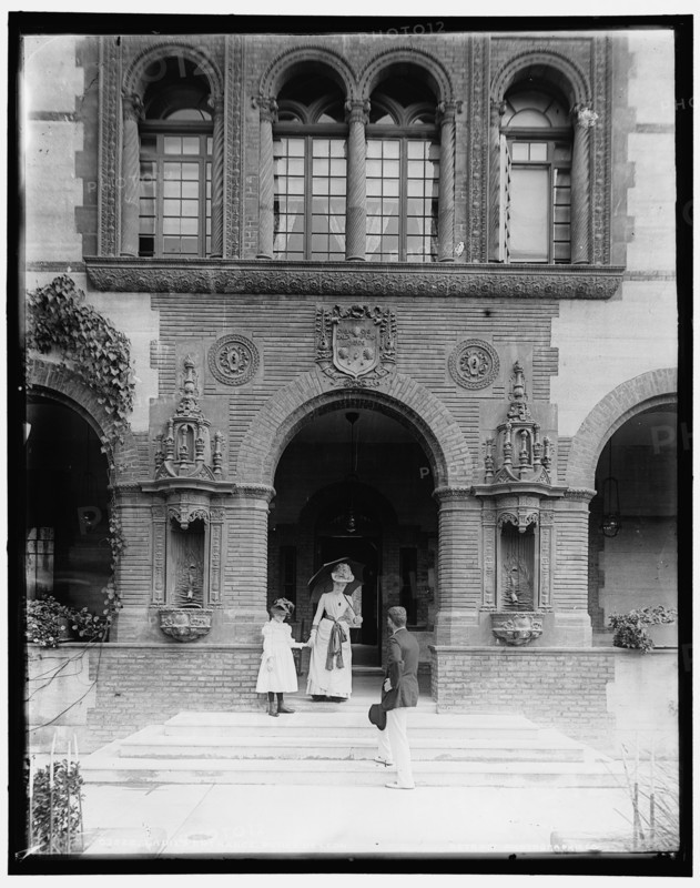 Ladies entrance, Ponce de Leon, between 1880 and 1897. Creator: William H. Jackson.