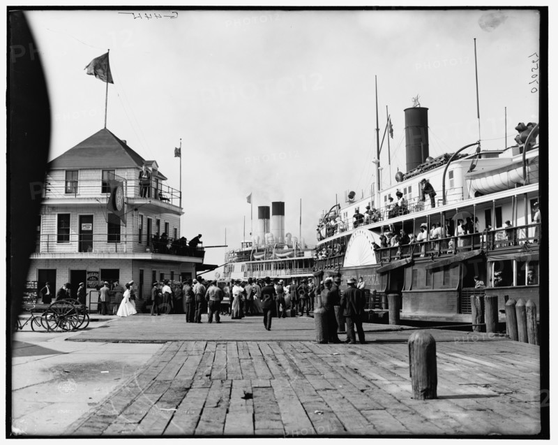 Steamers at pier, Port Huron, Mich., c1908. Creator: Unknown.