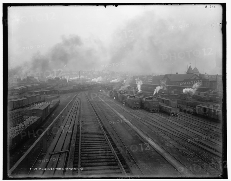 D.L. & W. R.R. yards, Scranton, Pa., between 1890 and 1901. Creator: Unknown.