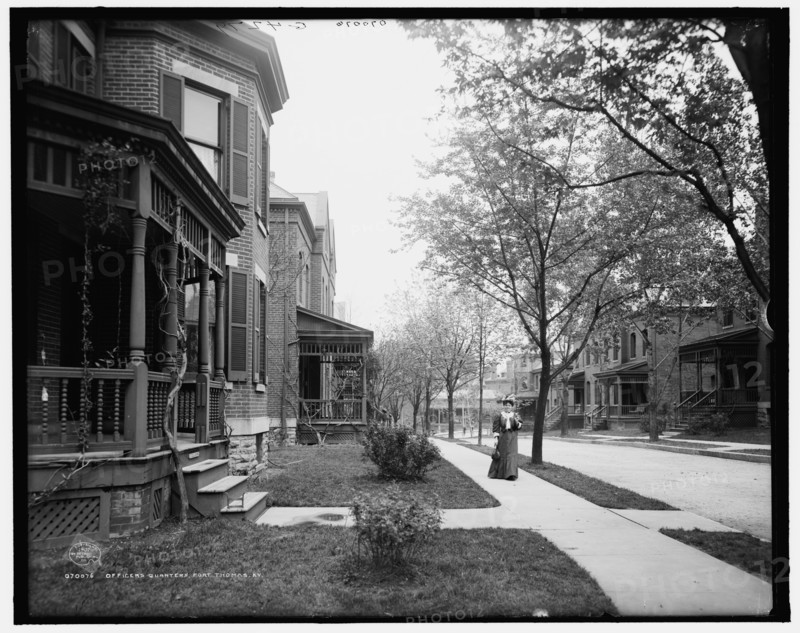 Officers' quarters, Fort Thomas, Ky., c1907. Creator: Unknown.