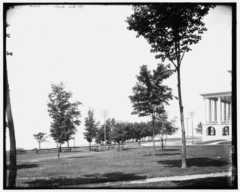 The New Arlington Hotel, Petoskey, Mich., between 1890 and 1901. Creator: Unknown.