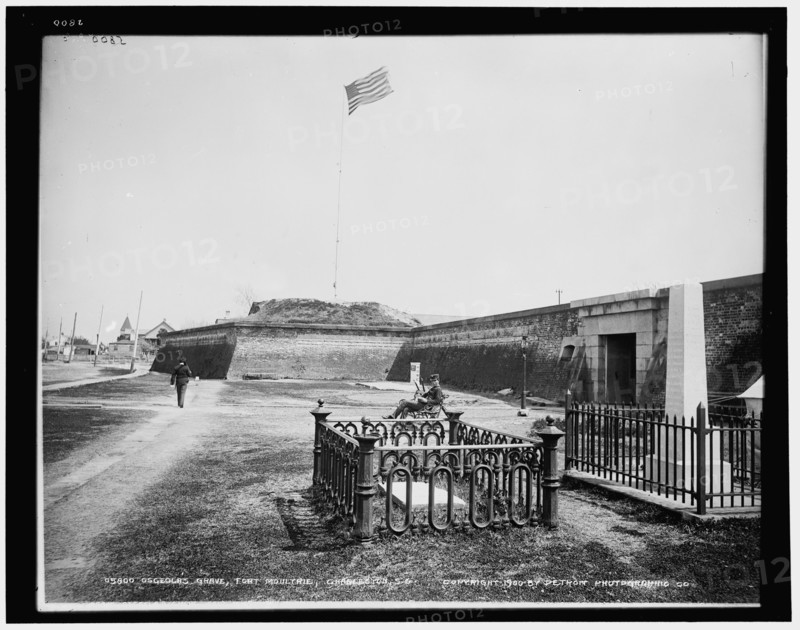 Osceola's grave, Fort Moultrie, Charleston, S.C., c1900. Creator: Unknown.