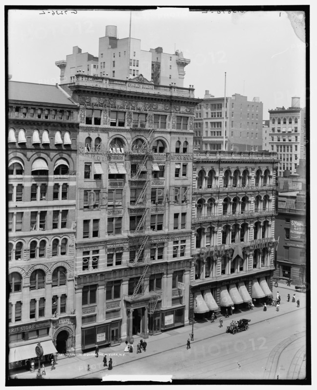 Union Square, New York, N.Y., between 1900 and 1915. Creator: Unknown.