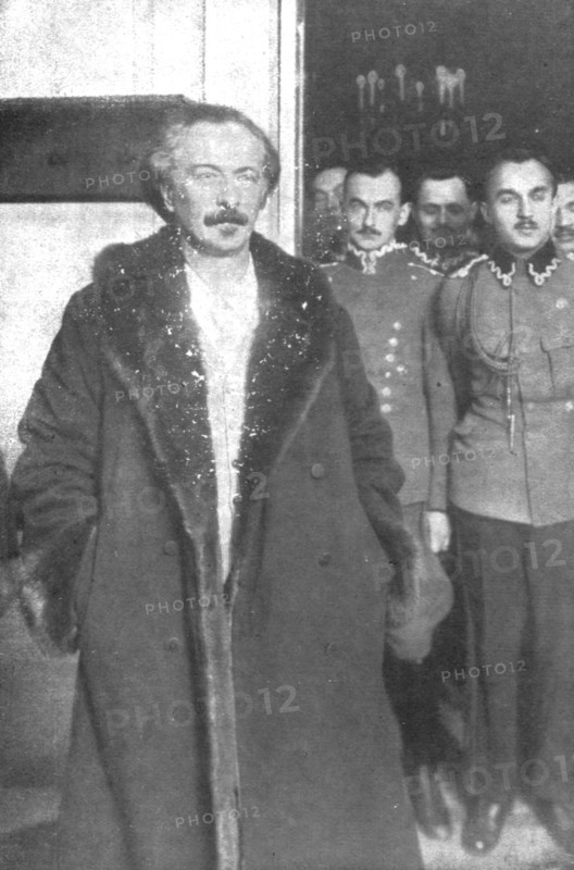 'La Nouvelle Europe; la republique Polonaise; M Ignace Paderewski appele aux fonctions..., 1919. Creator: Unknown.