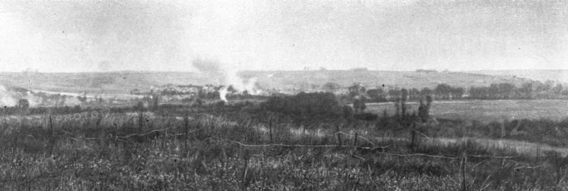 ''Les combats au Nord de la Somme; Bombardement de Curlu, quelques instants avant l'attaque', 1916. Creator: Unknown.
