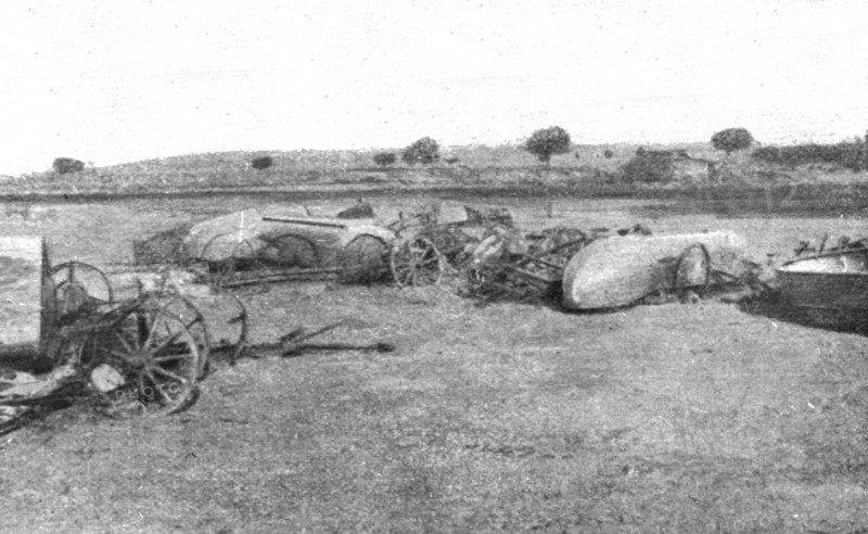 ''La rupture des lignes Bulgares; Materiel d'un pont de bateau abandonne par les..., 1918. Creator: Unknown.