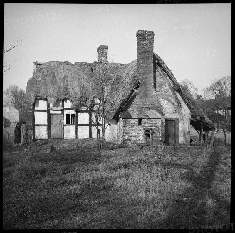 Artist's Cottage, Trotshill, Warndon, Worcester, Worcestershire, 1939. Creator: Marjory L Wight.