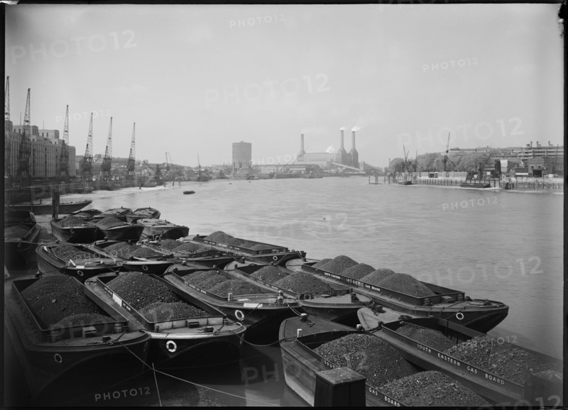 Vauxhall, Lambeth, Greater London Authority, 1945-1960. Creator: Margaret F Harker.
