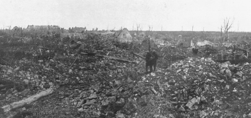 'Les succès Britanniques, entre Arras et Lens; A travers la champ de bataille: l'emplacement...1917. Creator: Unknown.