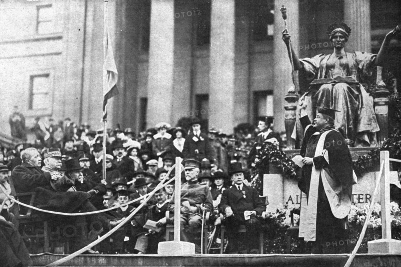 '<<Freres Dans la Meme Cause>>; A Columbia (Pensylvanie) le 10 mai: la harangue a nos..., 1917. Creator: Unknown.