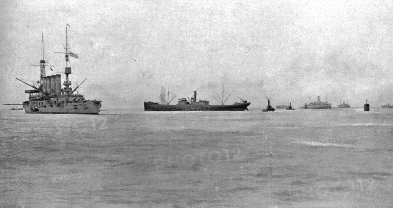 'Les Premiers Contingents Americains en France; L'entrée des transports americains sous..., 1917. Creator: Unknown.